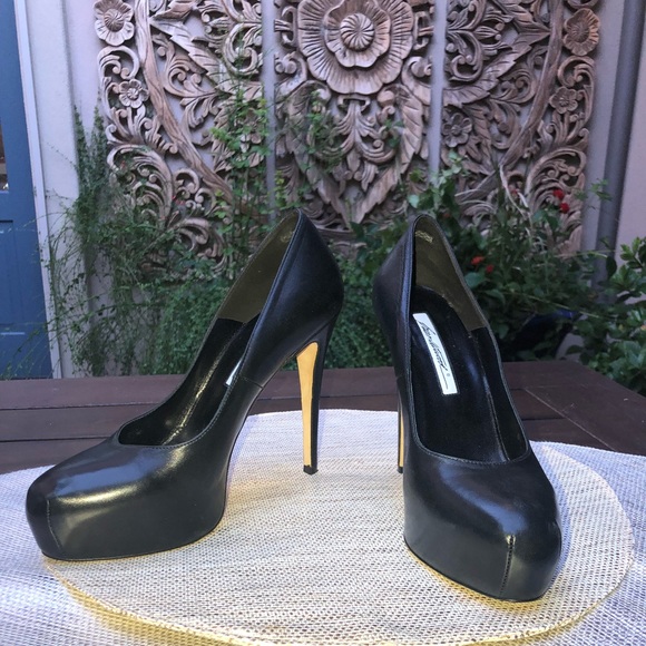 Brian Atwood Maniac Black Leather Pump - Picture 1 of 7